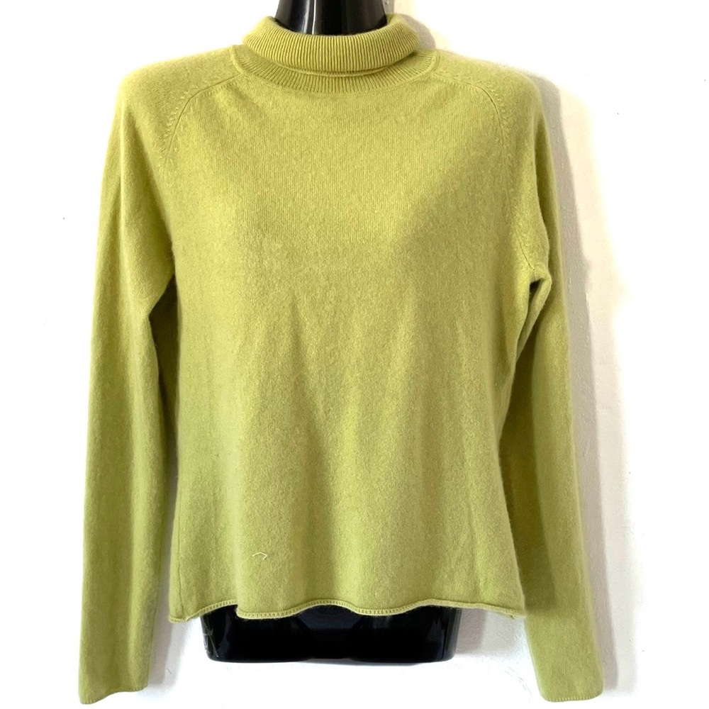 Gene Meyer Cashmere Turtleneck knit Sweater.